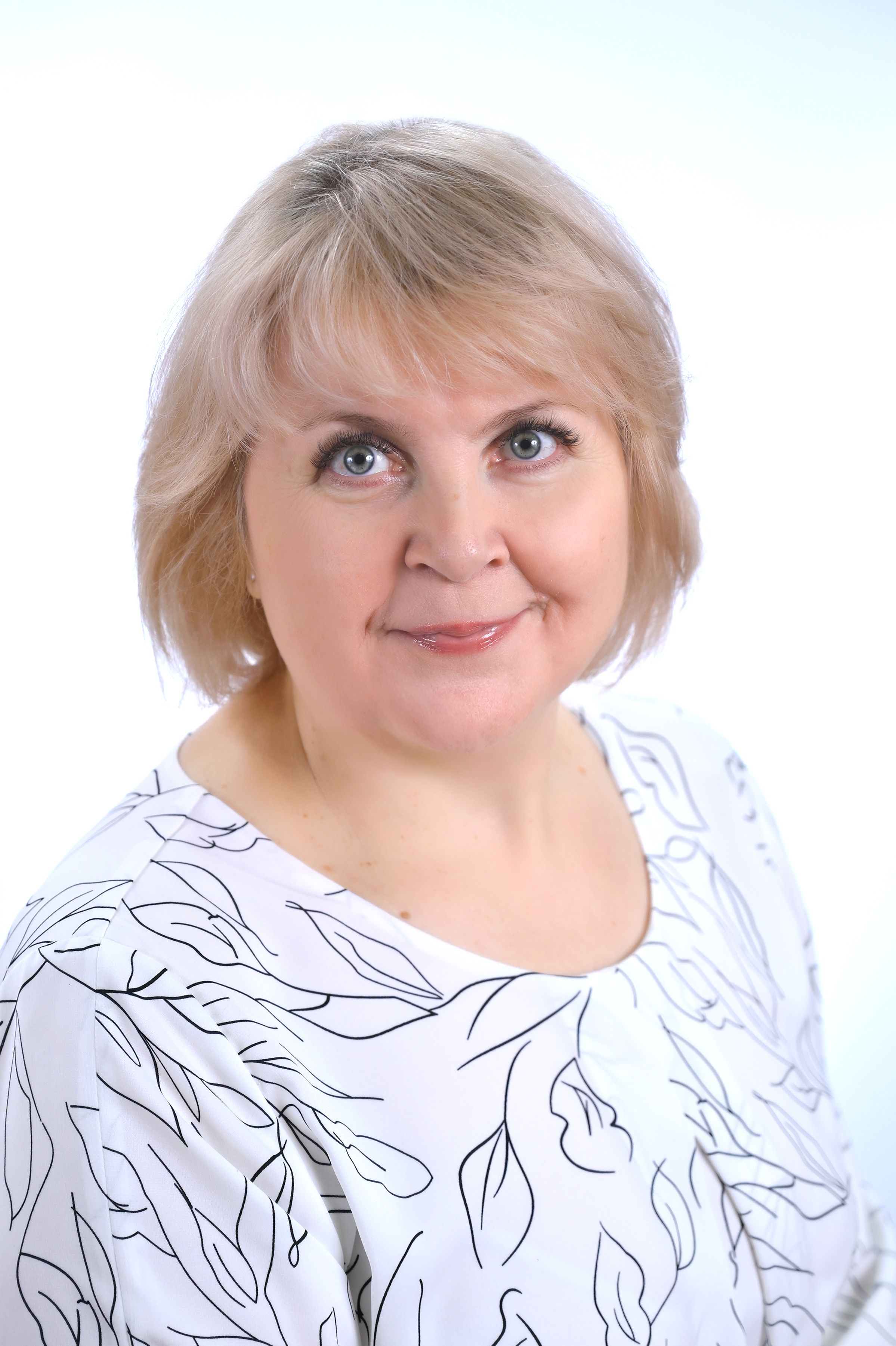 Шленских Елена Николаевна.