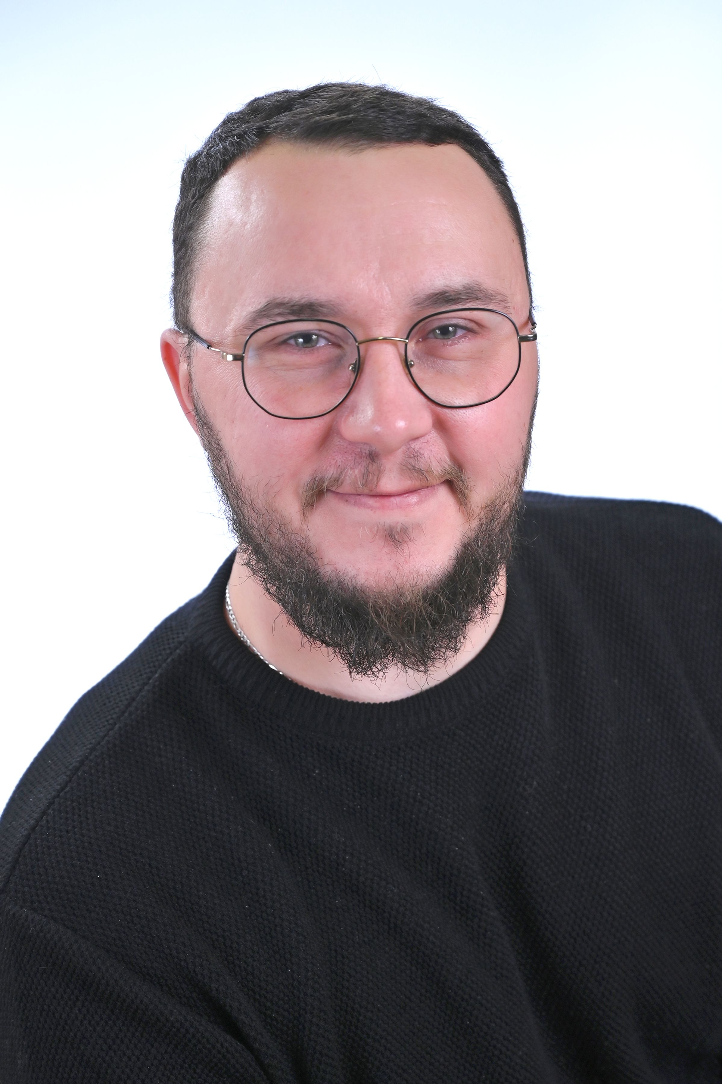 Мышенков Павел Сергеевич.